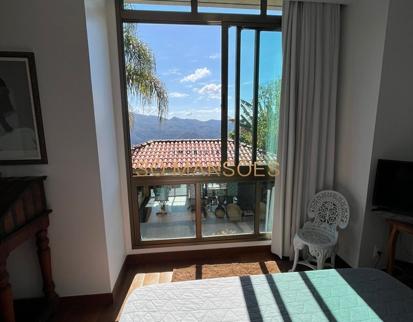 CASA COM EXCELENTE LOCALIZAÇÃO E VISTA MAGNÍFICA DISPONÍVEL PARA VENDA E LOCAÇÃO NO CONDOMÍNIO QUINTAS DO SOL.