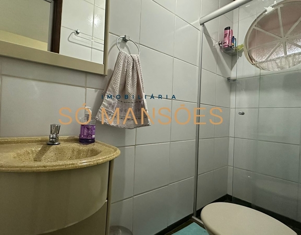 CASA COM EXCELENTE TERRENO DISPONÍVEL PARA VENDA NO CONDOMÍNIO OURO VELHO MANSÕES – NOVA LIMA