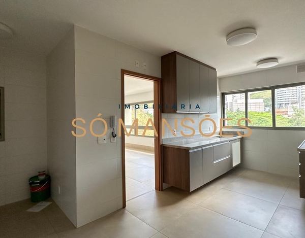 EXCELENTE APARTAMENTO COM 163M² DISPONÍVEL PARA VENDA NO BAIRRO VALE DO SERENO. 