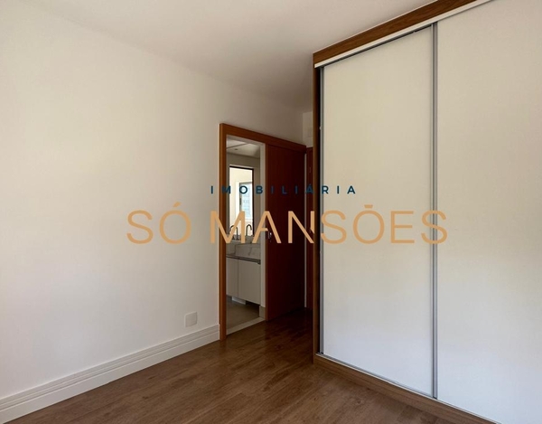 EXCELENTE APARTAMENTO COM 163M² DISPONÍVEL PARA VENDA NO BAIRRO VALE DO SERENO. 