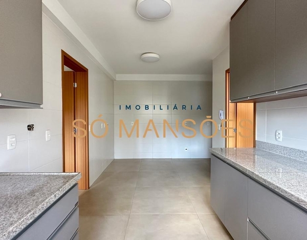 EXCELENTE APARTAMENTO COM 163M² DISPONÍVEL PARA VENDA NO BAIRRO VALE DO SERENO. 