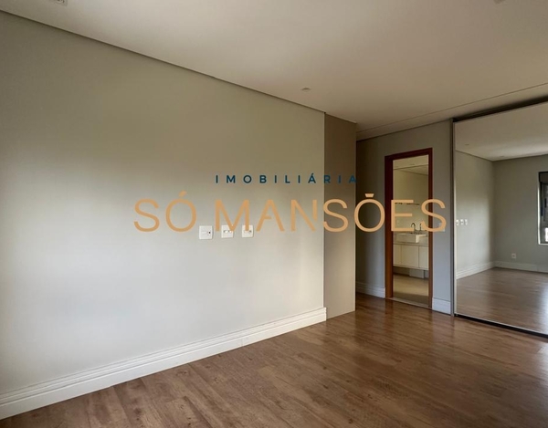 EXCELENTE APARTAMENTO COM 163M² DISPONÍVEL PARA VENDA NO BAIRRO VALE DO SERENO. 