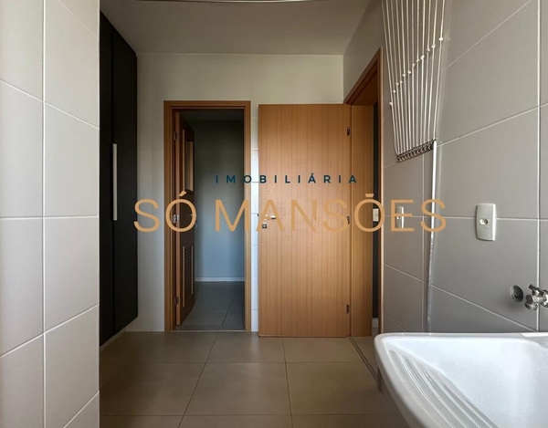 EXCELENTE APARTAMENTO COM 163M² DISPONÍVEL PARA VENDA NO BAIRRO VALE DO SERENO. 