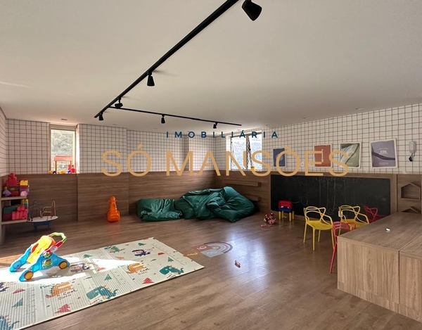 EXCELENTE APARTAMENTO COM 163M² DISPONÍVEL PARA VENDA NO BAIRRO VALE DO SERENO. 