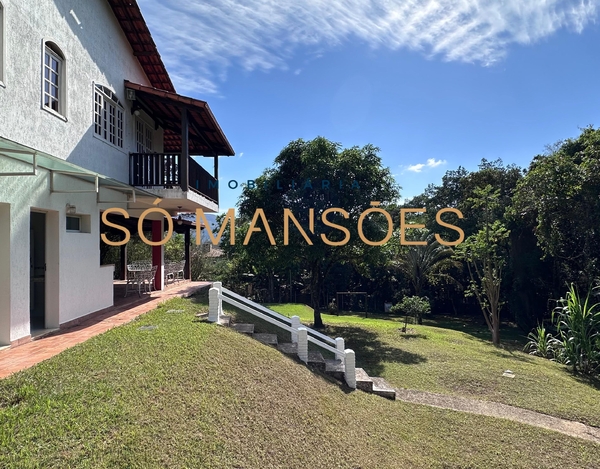 CASA COM EXCELENTE LOCALIZAÇÃO E FUNDO PARA ÁREA DE PRESERVAÇÃO À VENDA NO BOSQUE DO JAMBREIRO