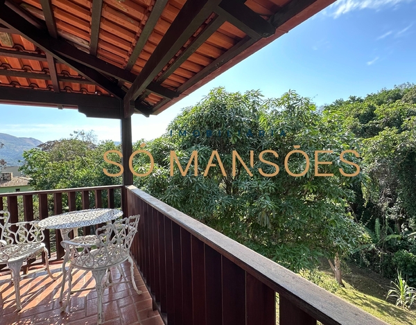 CASA COM EXCELENTE LOCALIZAÇÃO E FUNDO PARA ÁREA DE PRESERVAÇÃO À VENDA NO BOSQUE DO JAMBREIRO