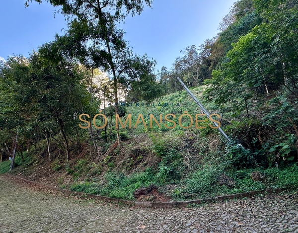 LOTE DE 3.467M² EM ACLIVE COM PROJETO APROVADO E VISTA PANORÂMICA À VENDA NO VILLE DE MONTAGNE