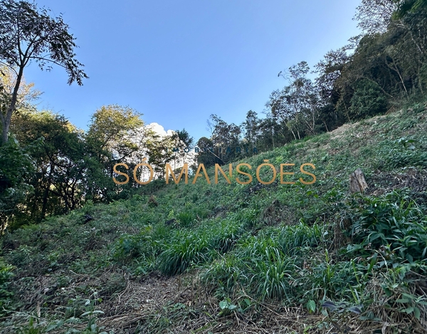 LOTE DE 3.467M² EM ACLIVE COM PROJETO APROVADO E VISTA PANORÂMICA À VENDA NO VILLE DE MONTAGNE