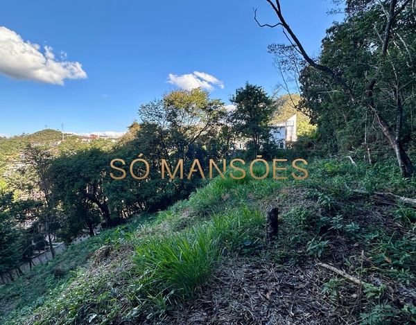 LOTE DE 3.467M² EM ACLIVE COM PROJETO APROVADO E VISTA PANORÂMICA À VENDA NO VILLE DE MONTAGNE