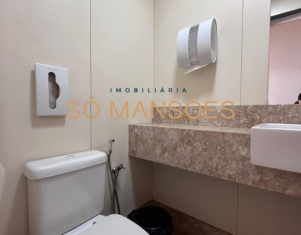 CASA COMERCIAL COM EXCELENTE LOCALIZAÇÃO À VENDA NO BAIRRO CIDADE JARDIM