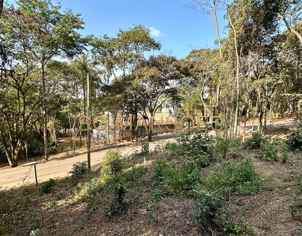  LOTE DE 810M² À VENDA NO CONDOMÍNIO VEREDAS DAS GERAES