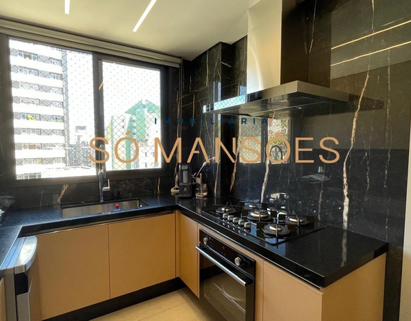 APARTAMENTO DE LUXO 100% REFORMADO COM EXCELENTE LOCALIZAÇÃO!