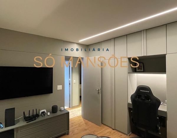 APARTAMENTO DE LUXO 100% REFORMADO COM EXCELENTE LOCALIZAÇÃO!