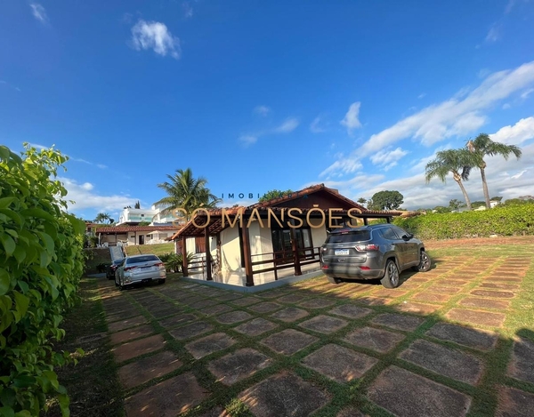 VENHA VIVER NO PARAÍSO - CASA SEMI MARINA COM VISTA DESLUMBRANTE DO LAGO À VENDA EM ESCARPAS DO LAGO