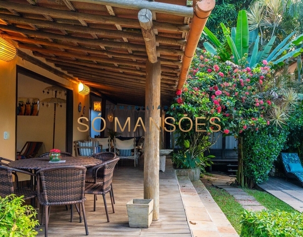 CHARMOSA CASA COM 15 SUÍTES NO CORAÇÃO DE TRANCOSO/BA