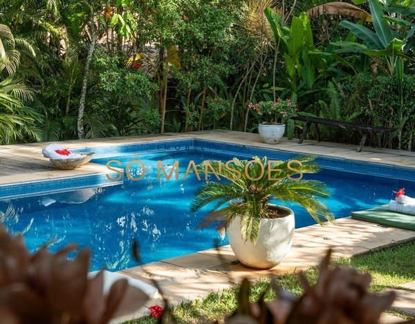 CHARMOSA CASA COM 15 SUÍTES NO CORAÇÃO DE TRANCOSO/BA