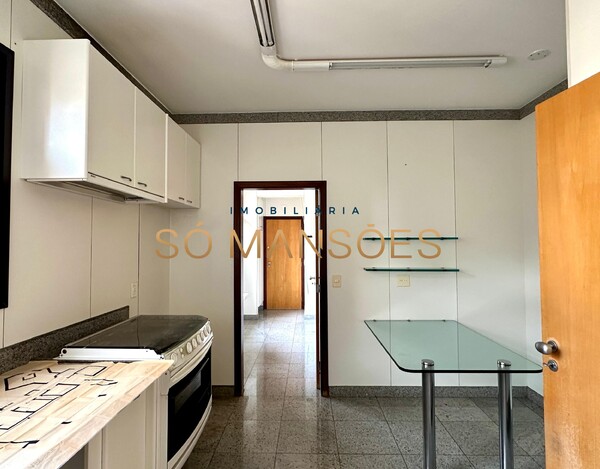 Apartamento de 160m² à venda no Belvedere.