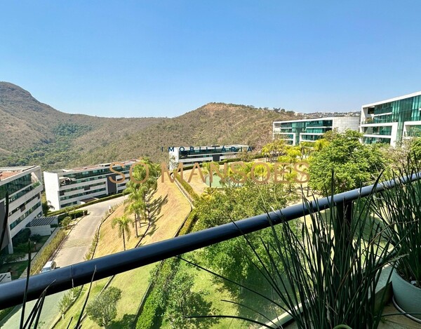 Cobertura de 451m² à venda no condomínio Vila Hartt.