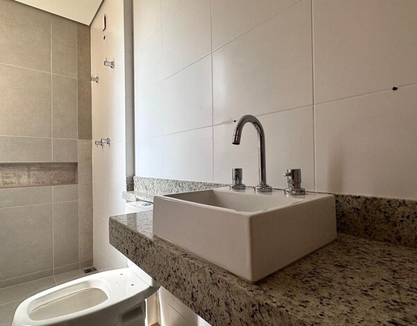 APARTAMENTO A VENDA NO VILA DA SERRA / 2 QUARTOS E EXCELENTE LOCALIZAÇÃO 