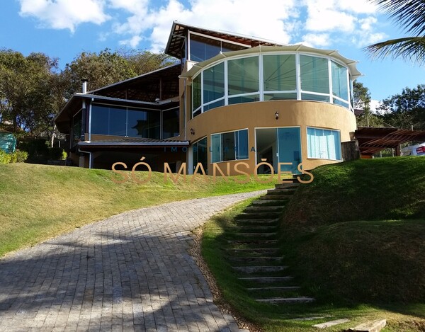 Casa com 389m² à venda no condomínio Veredas das Geraes.