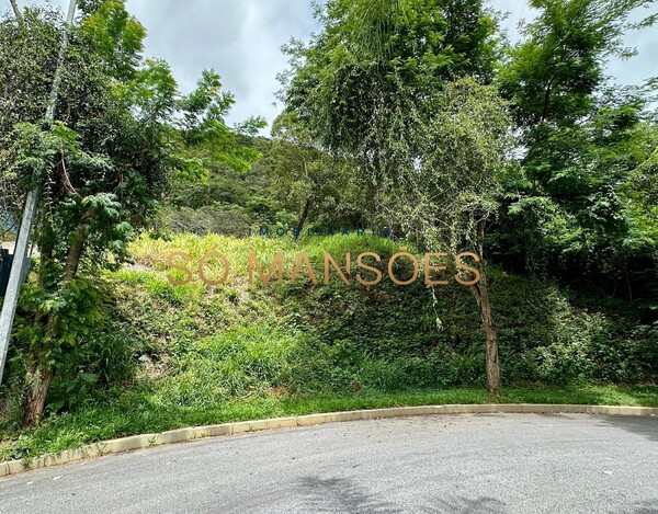 Lote de 1305m² à venda no condomínio Quintas do Sol.