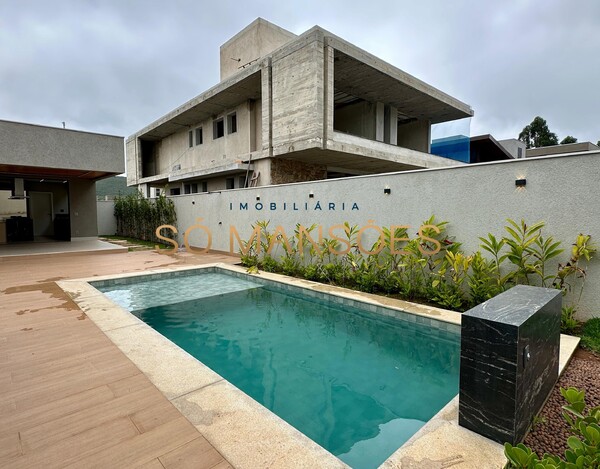 Casa Linear de 257m² à venda no Alphaville Lagoa dos Ingleses.