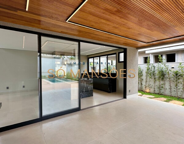 Casa Linear de 257m² à venda no Alphaville Lagoa dos Ingleses.