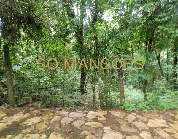 LOTE DE 1.289m² A VENDA NO CONDOMÍNIO BOSQUE DA RIBEIRA