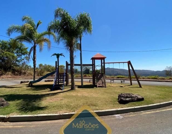 OPORTUNIDADE ÚNICA! LOTE ESPETACULAR DE 1.053M² NO MIRANTE DA MATA.