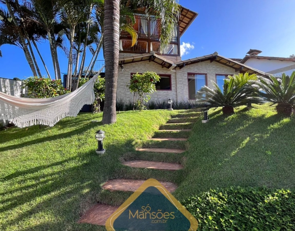 Linda casa com vista magnífica à venda no Ouro Velho Mansões.